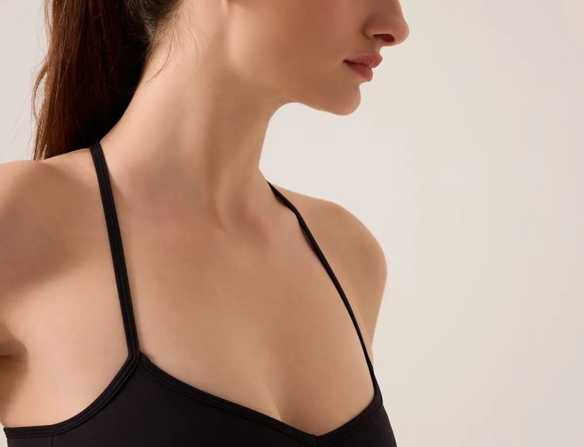 Los Ojos x Ece Siyah Kalp Yaka Spor Sütyeni Sweetheart Neck Top